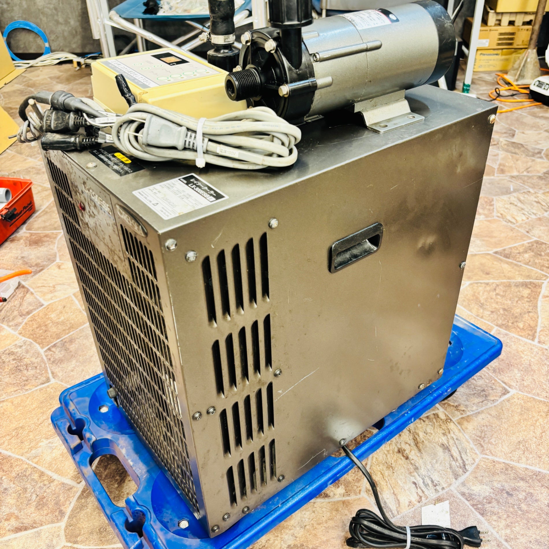 イワキ　大型水槽用レーシークーラー　LX-300ESB 【越谷店】