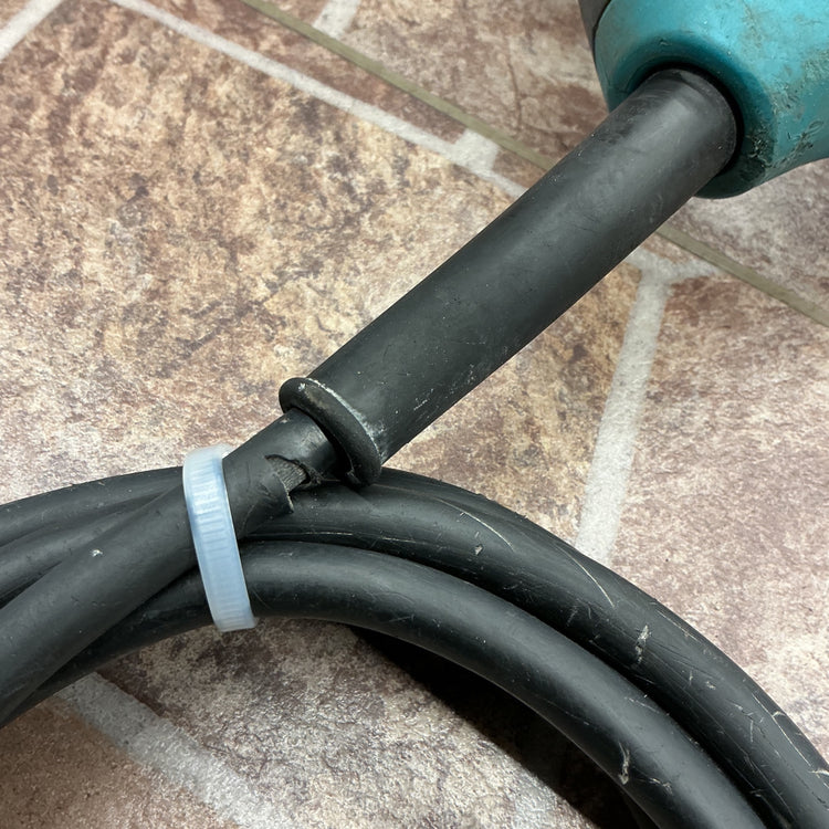 【中古・訳アリ・低価格出品】 マキタ makita レシプロソー JR3051T 本体のみ 動作品 一部部品欠損あり 【越谷店】