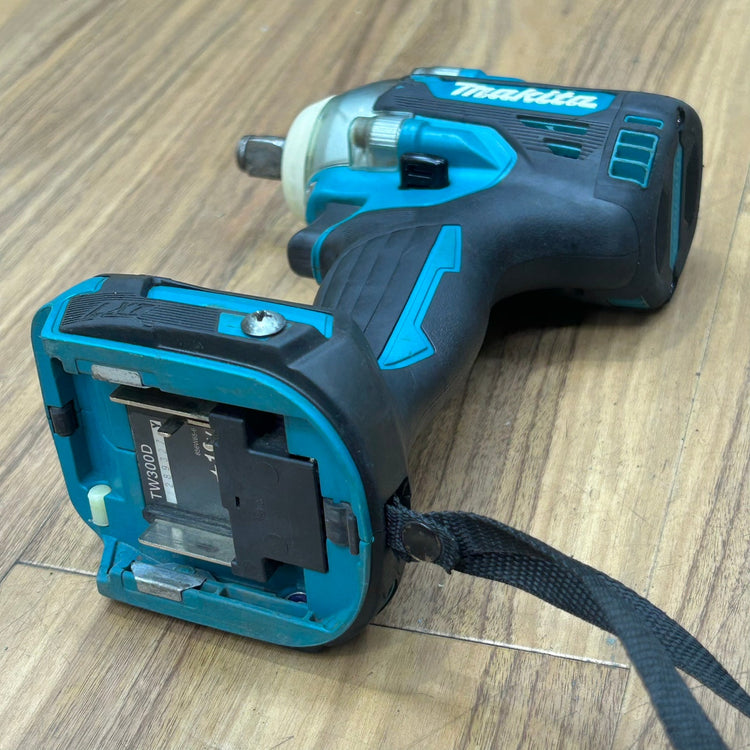 良品 マキタ (makita) コードレスインパクトレンチ TW300DRGX 【船橋馬込店】