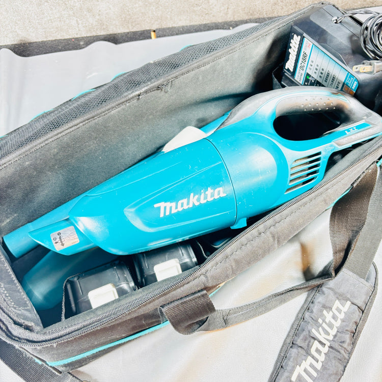 ◆マキタ(makita) コードレスクリーナー CL181FDRF 【越谷店】