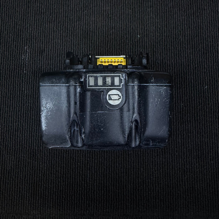 充電回数37回 純正品 リチウムイオンバッテリー 18V/6.0Ah BL1860B 【リライズ蓮田店】