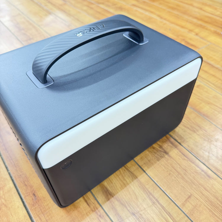 極美品 ポータブル電源  Anker PowerHouse II 800 A1750 容量は 778Wh（216,000mAh）【リライズ蓮田店】