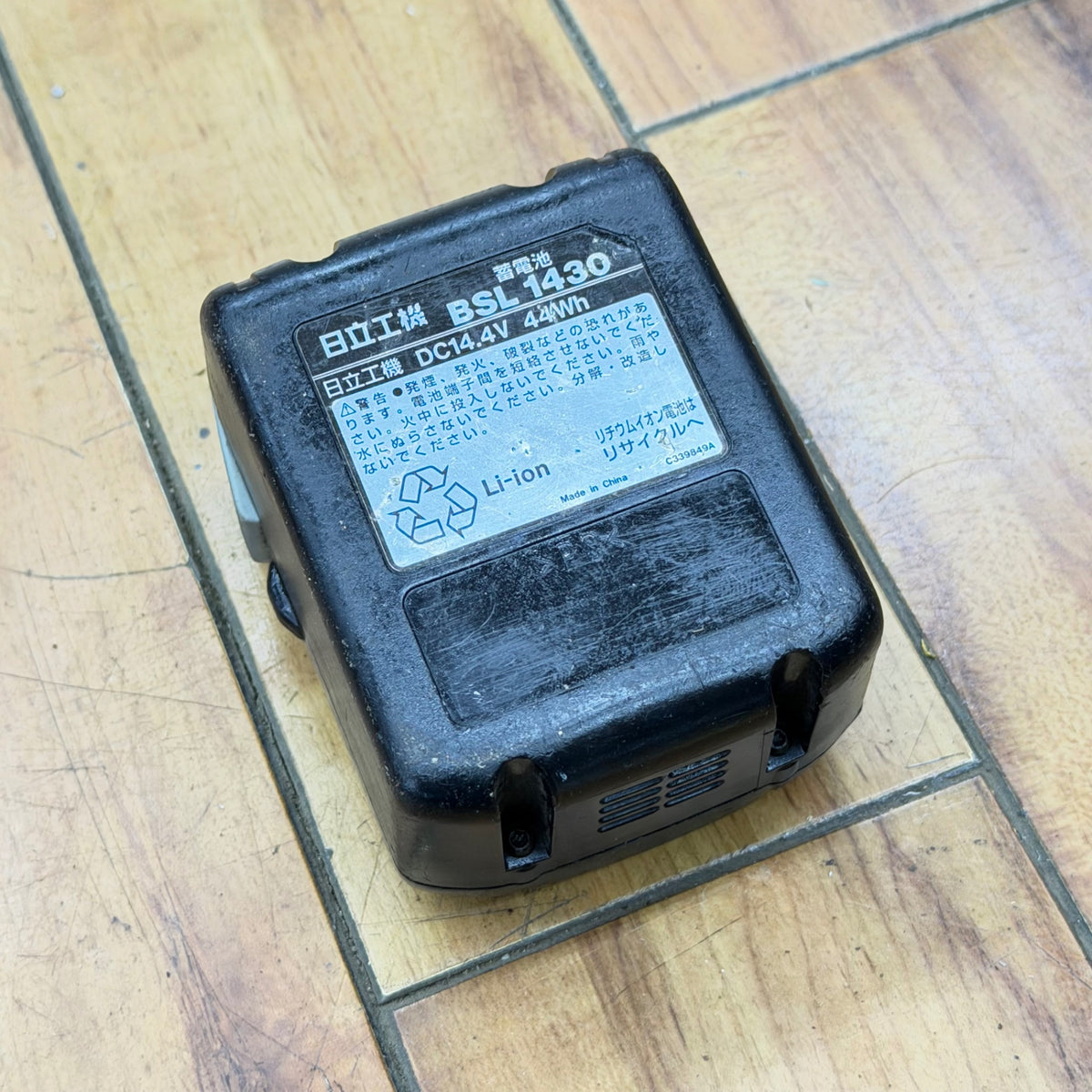 動作確認済み リチウムイオンバッテリー 14.4V/3.0Ah BSL1430 【リライズ蓮田店】