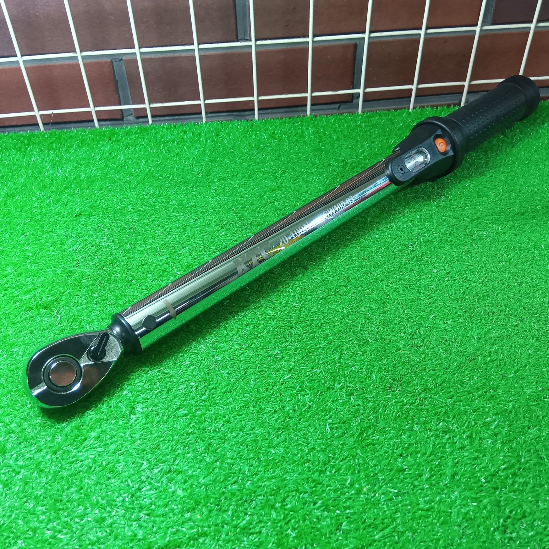 9.5Sq プレセット型トルクレンチ 20～100Nm GW100-03 【市川行徳店】