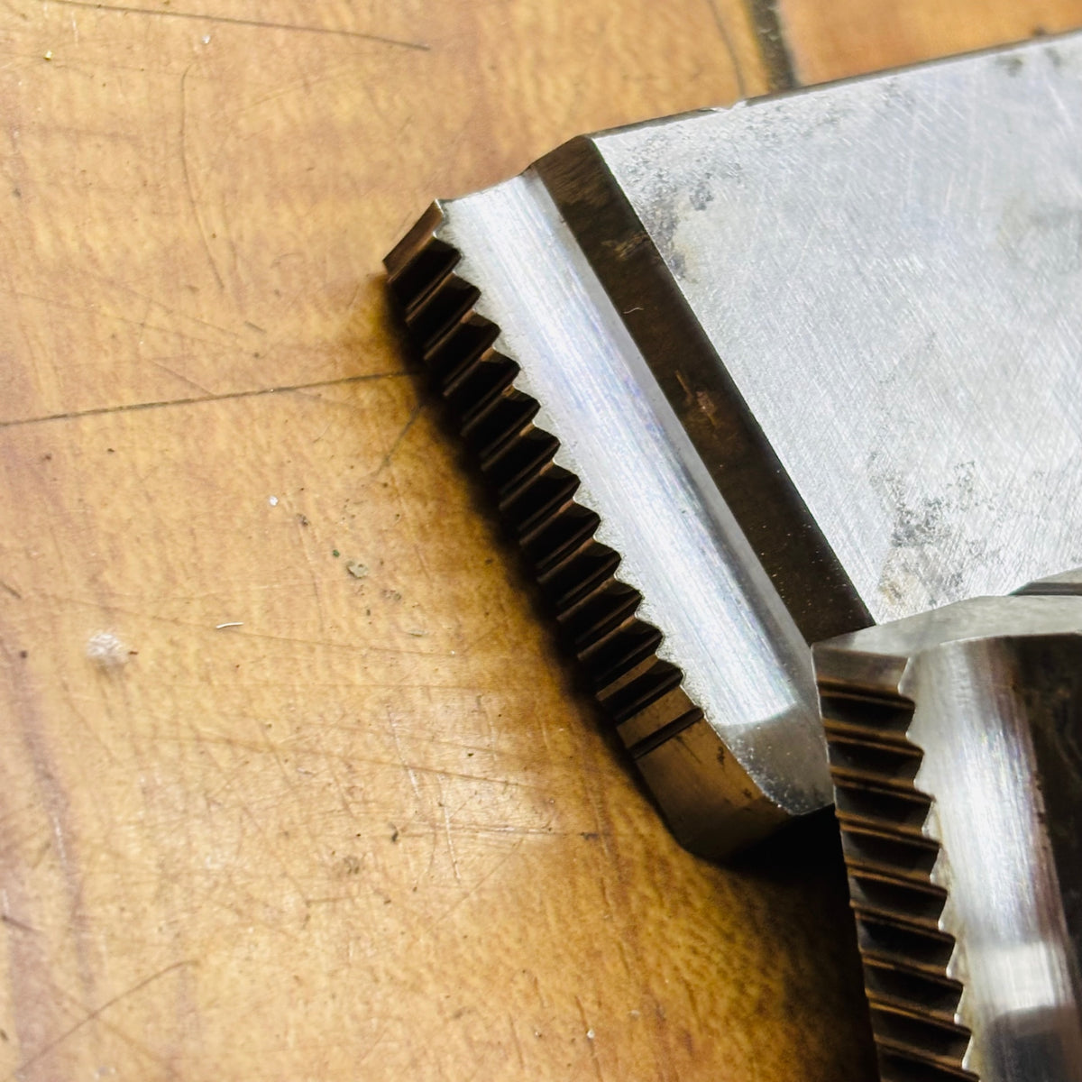 【コンパクト便】 使用は少なそうです  自動切上ダイヘッド対応チェーザ 水道管・ガス管用 2・1/2～3 AC 65A-80A 【蓮田店】