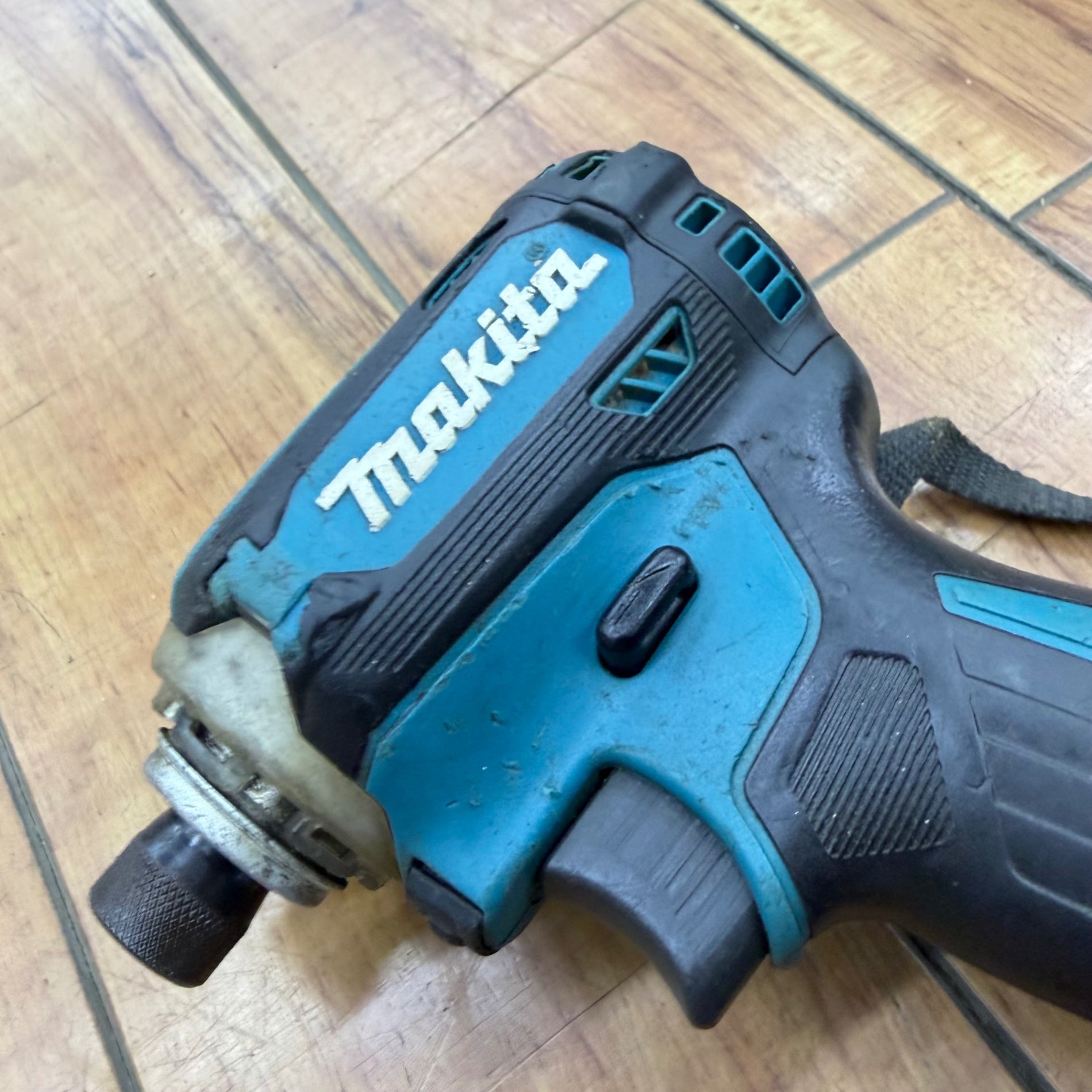 動作良好 マキタ(makita) 18V コードレスインパクトドライバー TD171DZ BL1840付属 【リライズ蓮田店】