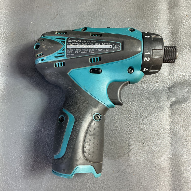【中古】マキタ　10.8Vドライバドリル　DF030　※バッテリー無し  【越谷店】