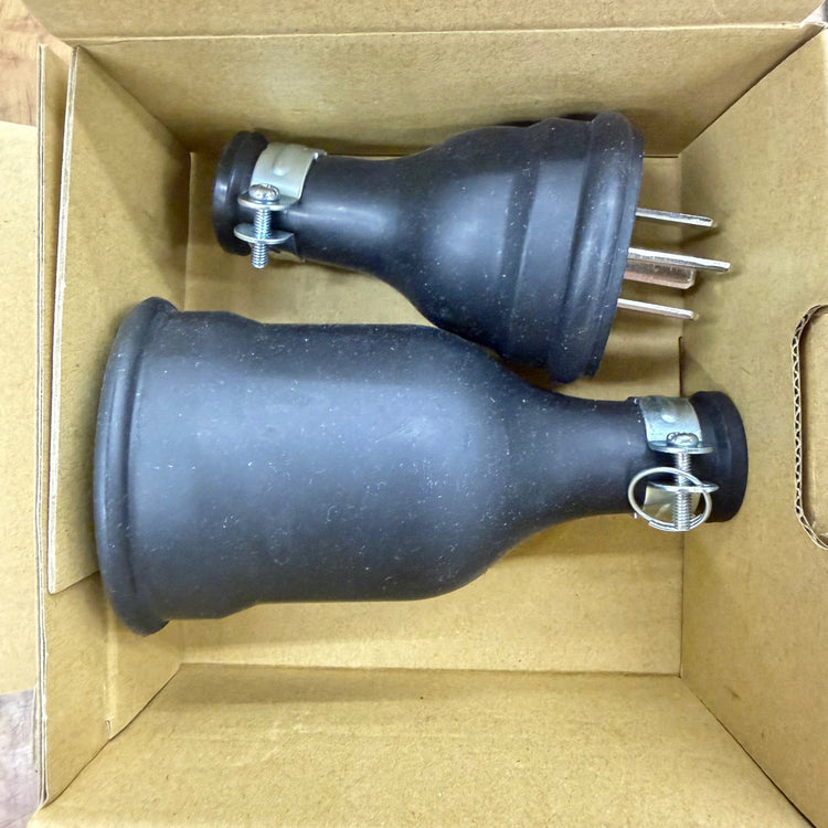 未使用品 接地3P30A 引掛防水プラグ(2個入) MH2594 【リライズ蓮田店】