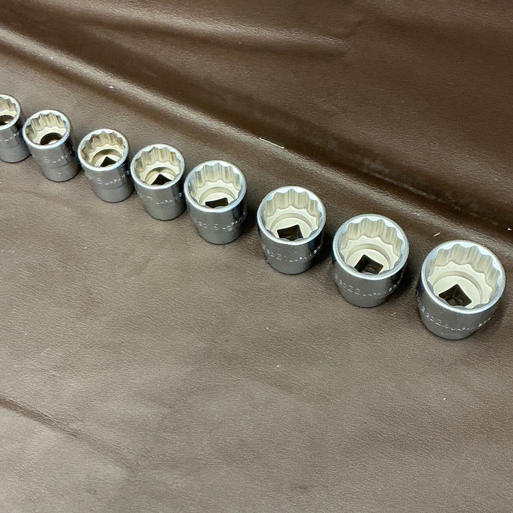 【美品中古】トネ(TONE) ソケットレンチセット CX3172BK 差込角9.5mm(3/8") ブラック 内容24点  【越谷店】