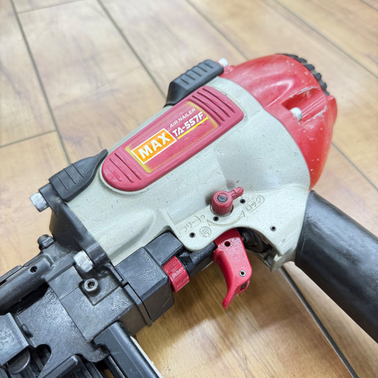 打ち込み動作良好 9mm 常圧フロアタッカ TA-557F/957Tフロア 【リライズ蓮田店】