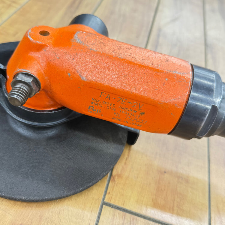 180mm アングルグラインダー  FA-7E-2V 【蓮田店】