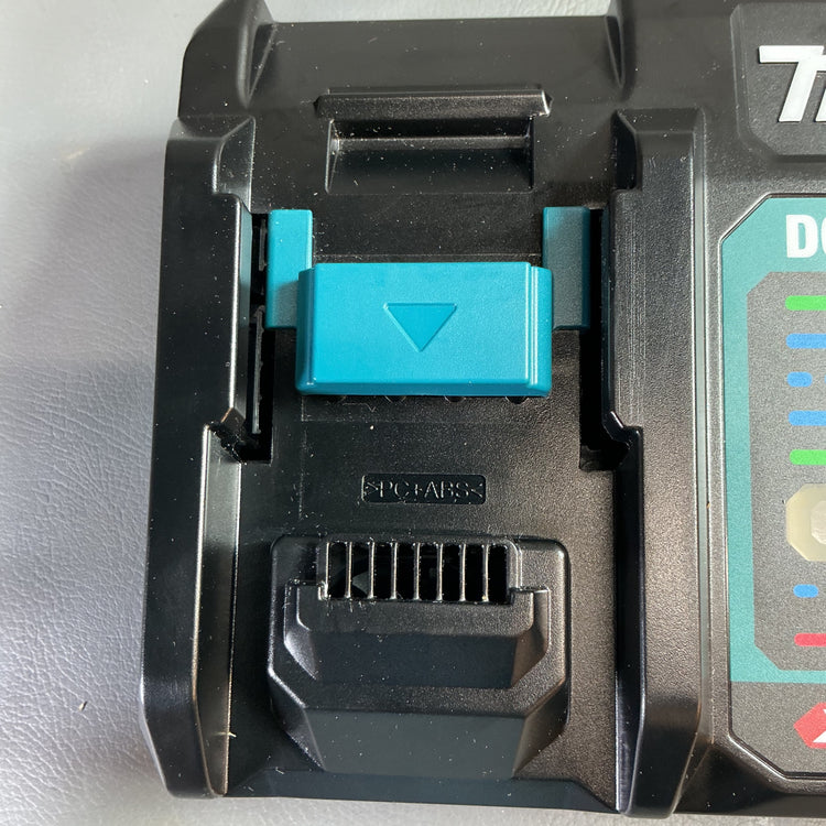 【中古】マキタ(makita) 急速充電器 DC40RA  【越谷店】