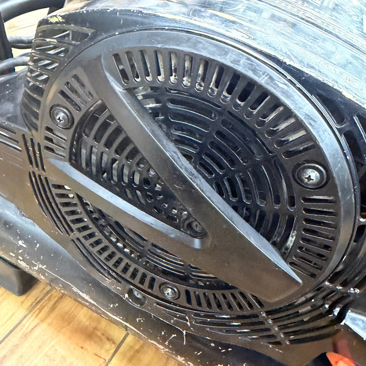 動作確認済み 高圧常圧兼用 エアコンプレッサー AK-HL1250E_ブラック 【リライズ蓮田店】