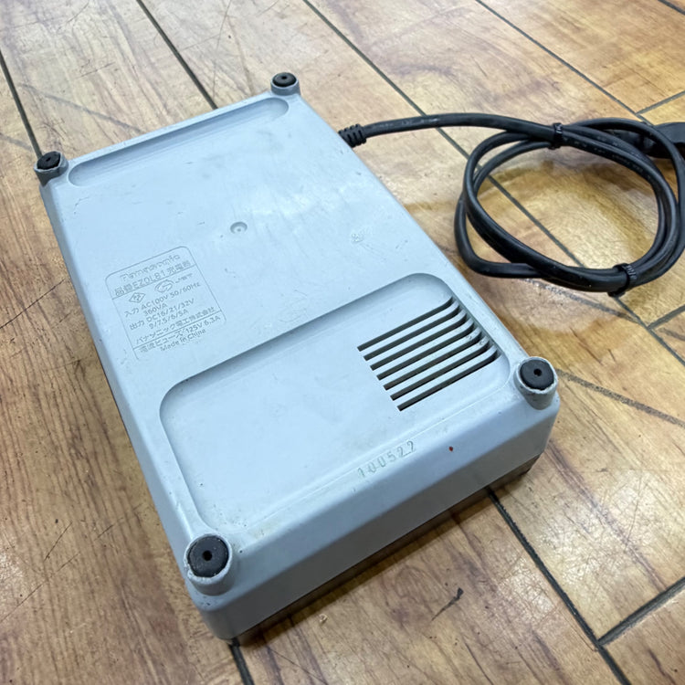 使用充電確認済み リチウムイオンバッテリー (18V/4.2Ah) EZ9L51充電器(10.8V-28V)EZ0L81   【リライズ蓮田店】