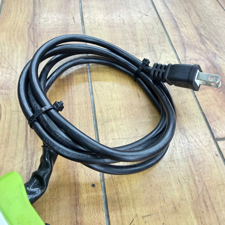 美品 スリムタイプ 100mm ディスクグラインダー GDG-550 【リライズ蓮田店】