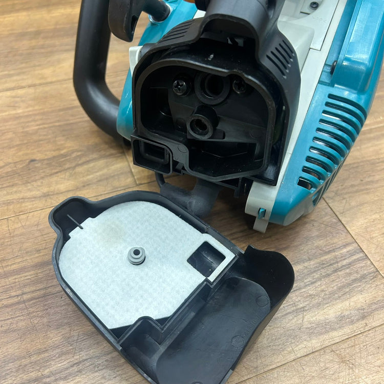 良品 マキタ makita エンジンチェーンソー 排気量22.2mL ME230T ガイドバー 250 mm  【船橋馬込店】