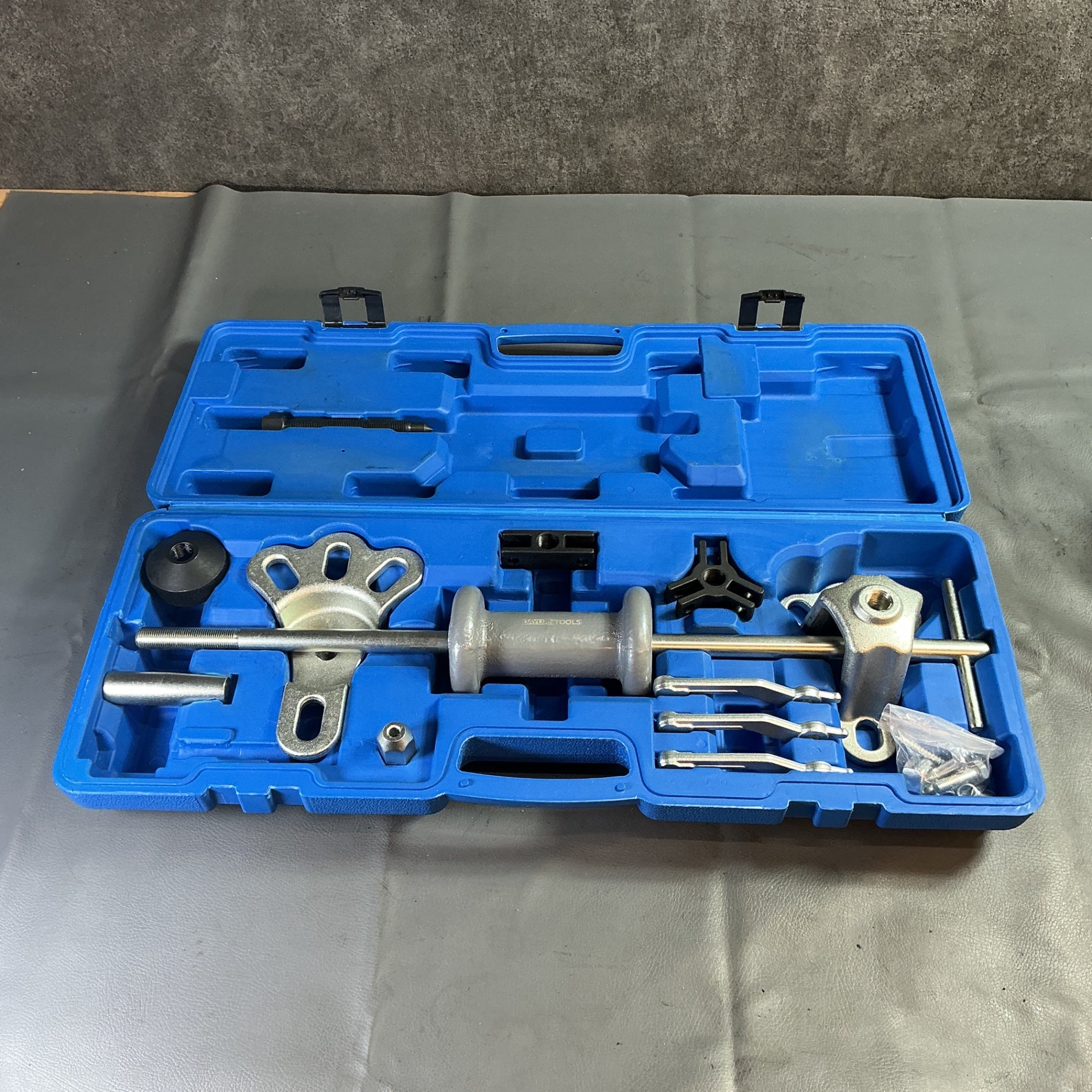 【中古】DAYUAN スライディングハンマーセット プーラーセット 2爪 3爪 17pc ベアリング  【越谷店】