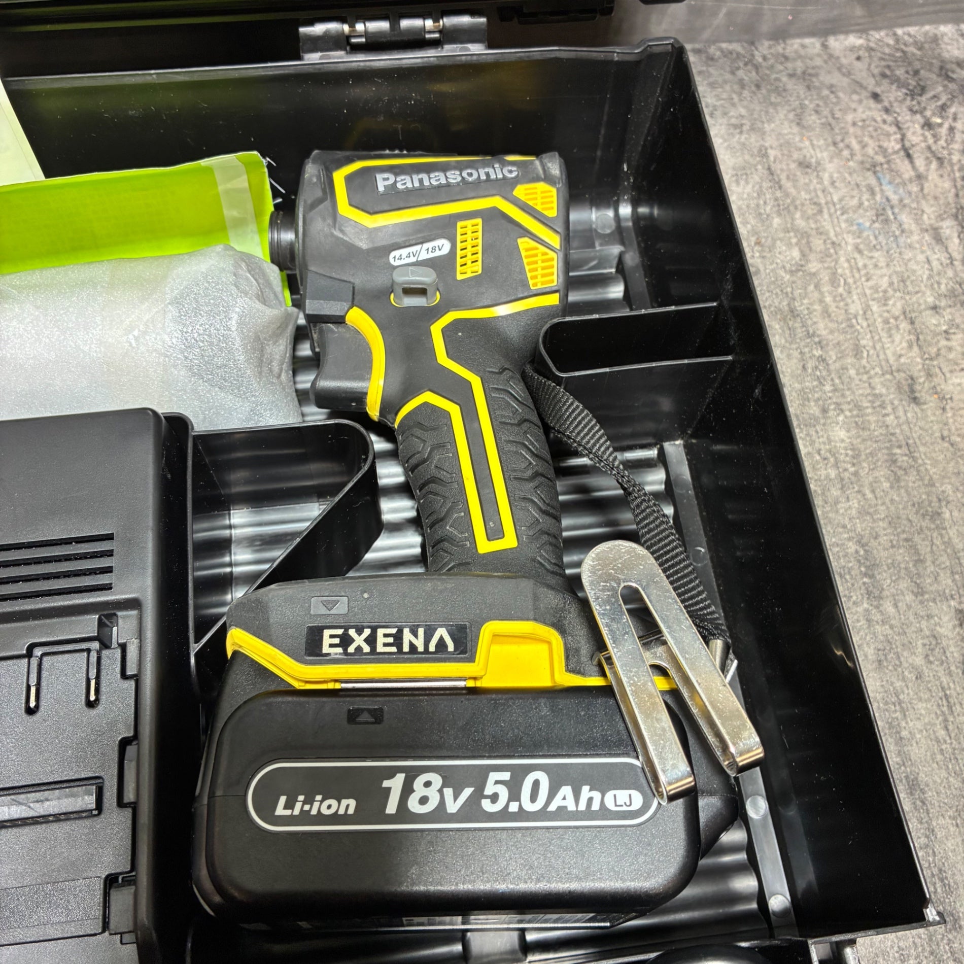 美品！アタッチメント2種付き！充電インパクトドライバー EZ1PD1J18A1Y【市川行徳店】