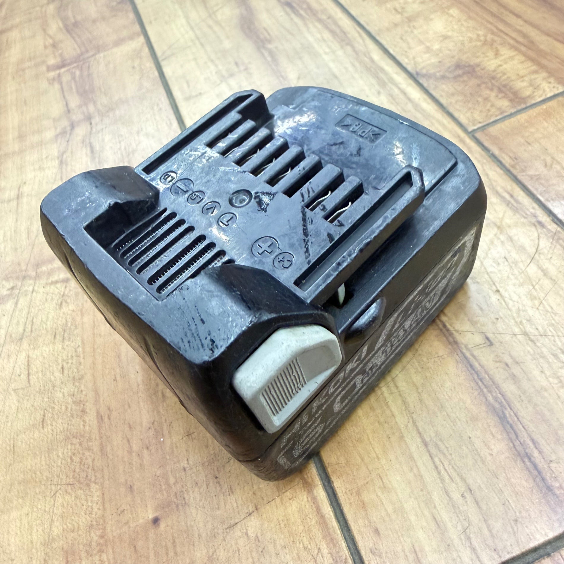 【コンパクト便】 リチウムイオンバッテリー 14.4V/6.0Ah BSL1460 【リライズ蓮田店】