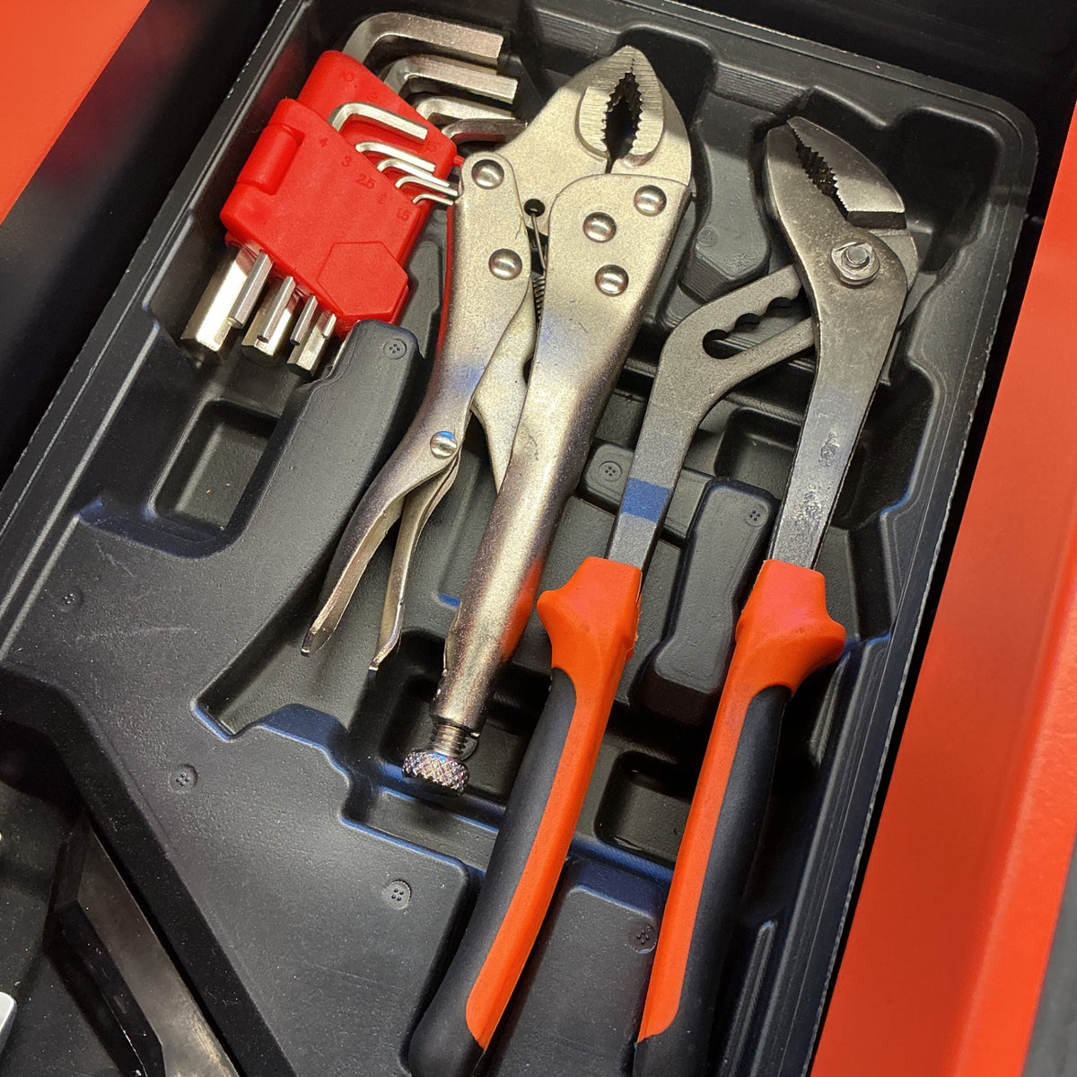 【中古】 ハンドツール 工具セット 専用工具箱入り 色：オレンジ ノンブランド品 ミリ規格 スパナ ラチェット プライヤ 【越谷店】
