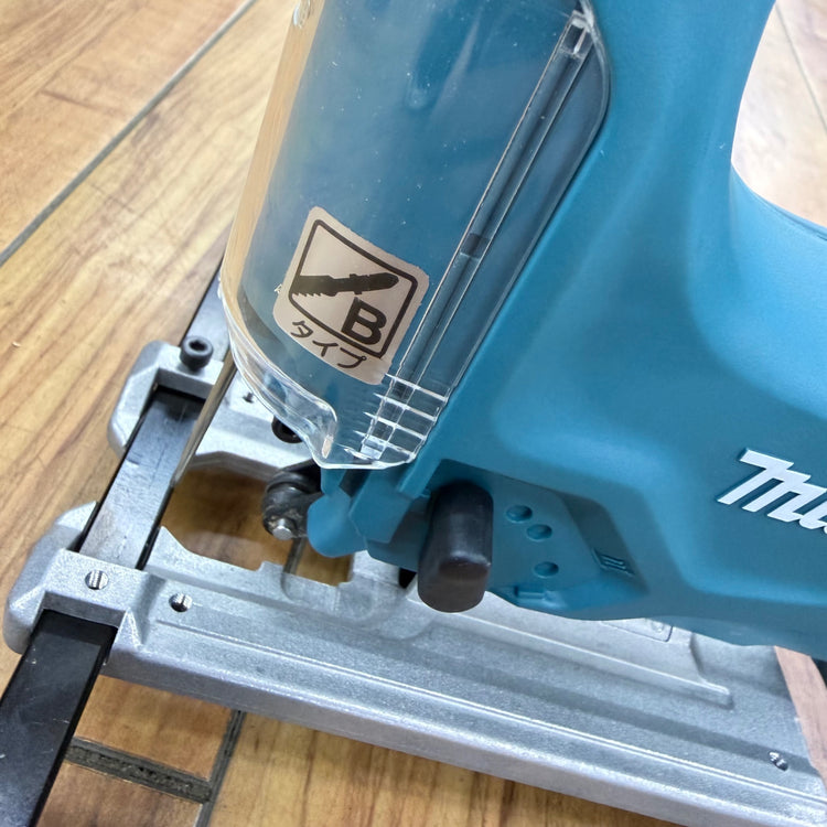 極美品 10.8V 充電式ジグソー JV100DZ Bタイプ 定規 makitaブレード付属【リライズ蓮田店】