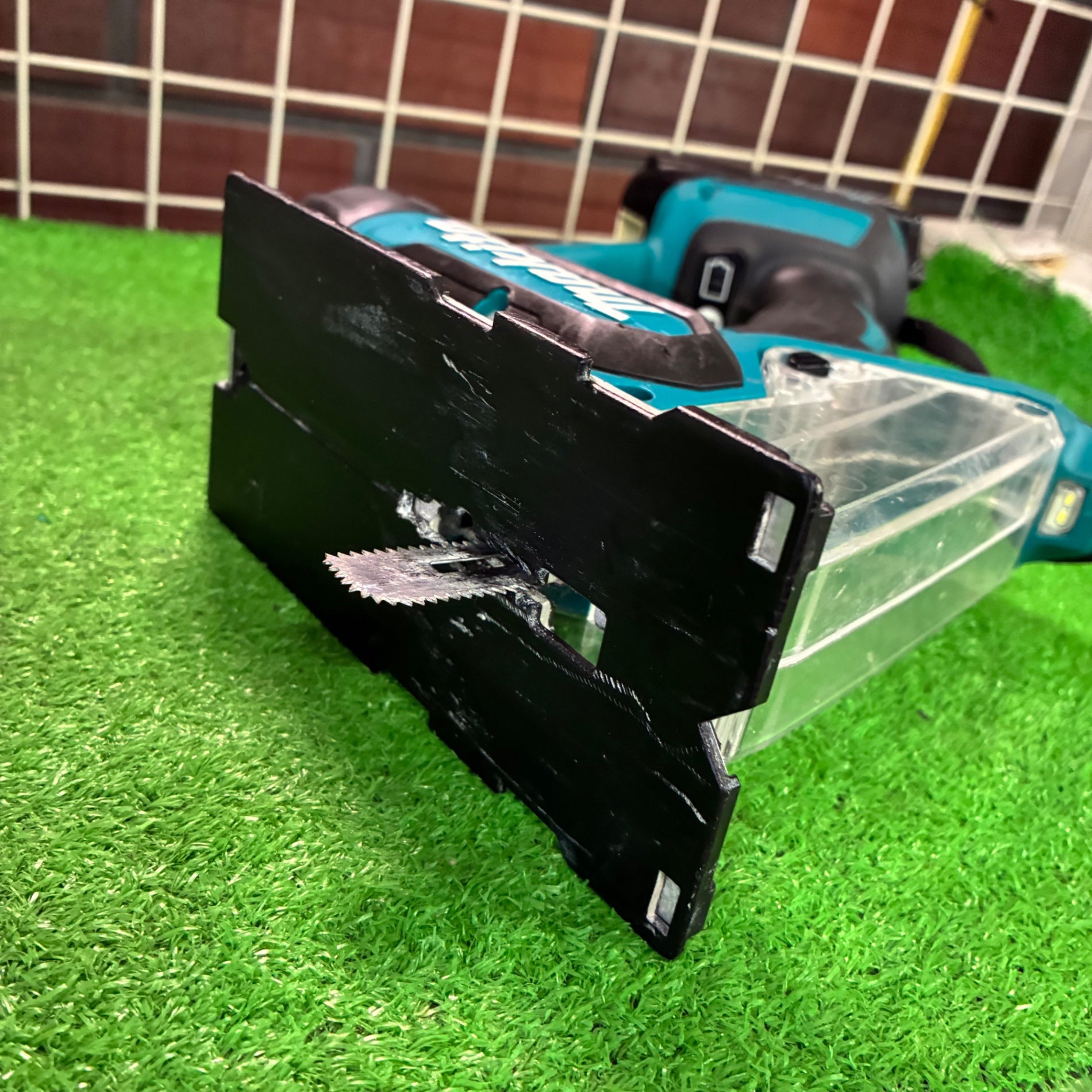充電式ボードカッター SD180DZ 【市川行徳店】