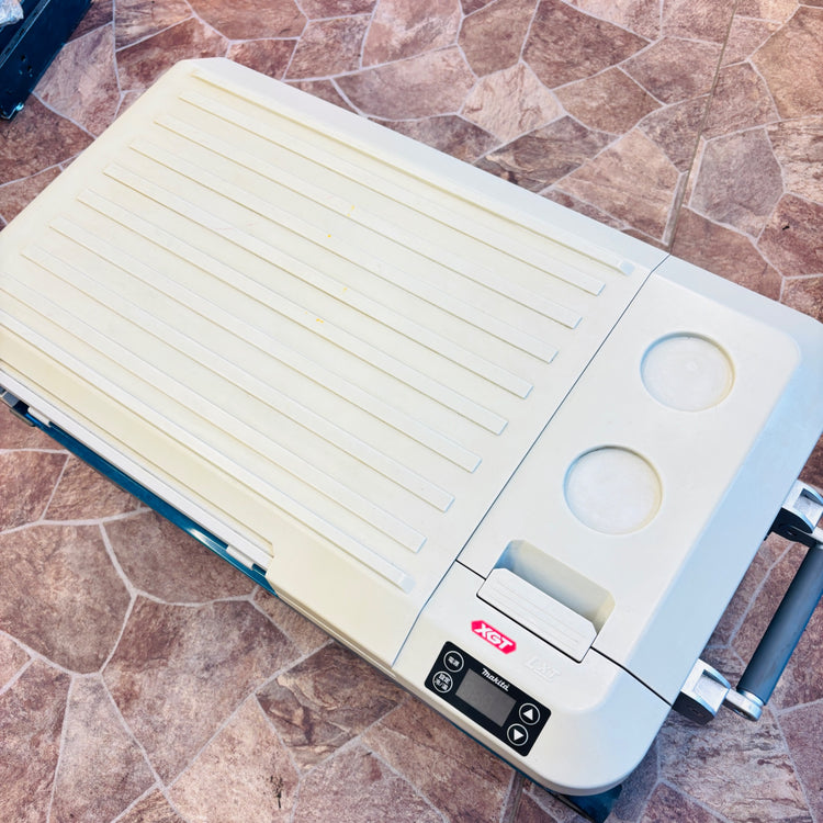 ◆マキタ(makita) コードレス冷温庫 CW002GZ 【越谷店】