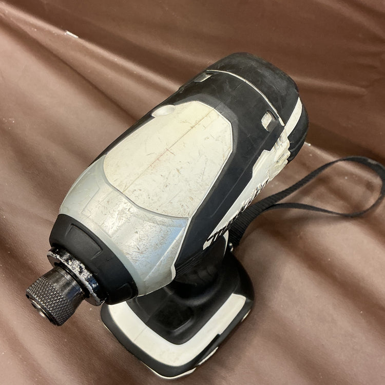 【中古品※本体のみ】 マキタ(makita) コードレスインパクトドライバー TD146DX2W 【越谷店】