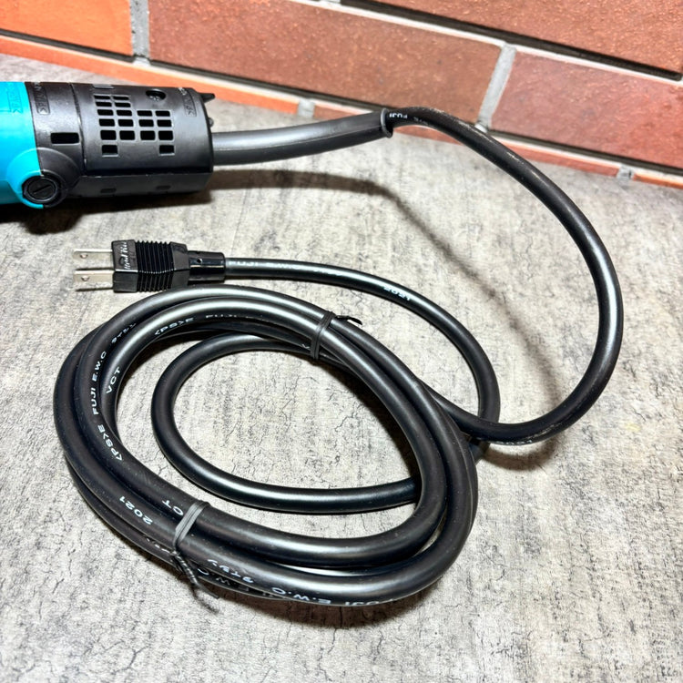 ◆マキタ(makita) ディスクグラインダー 9533B 【市川行徳店】