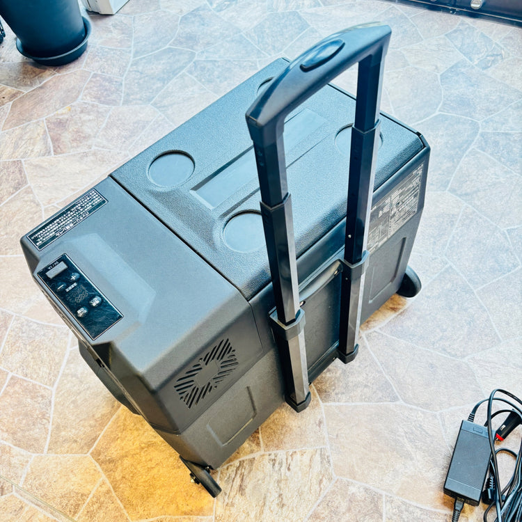 アイリスオーヤマ　ポータブル冷蔵冷凍庫　IPD-4A-B 【越谷店】