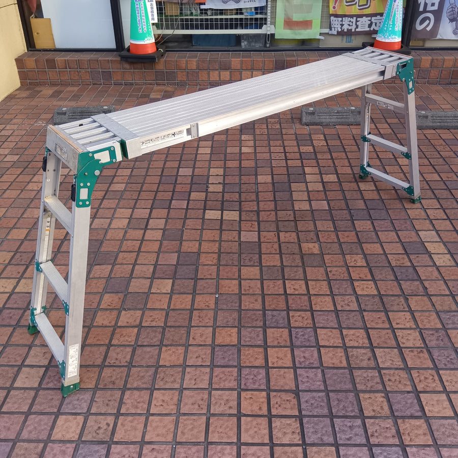 【店頭引取限定・発送不可】 伸縮天板・伸縮脚付足場台 VSR-2613FG 【市川行徳店】