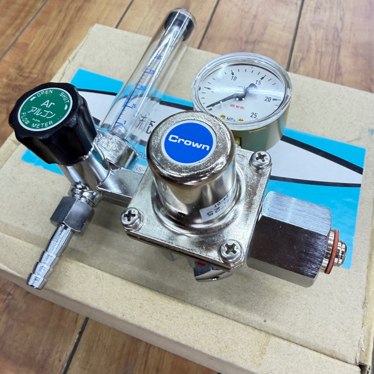 美品 流量計付無変動型圧力調整器 アルゴン用 FR1A-3-5A25-2RFH85-F25 【リライズ蓮田店】