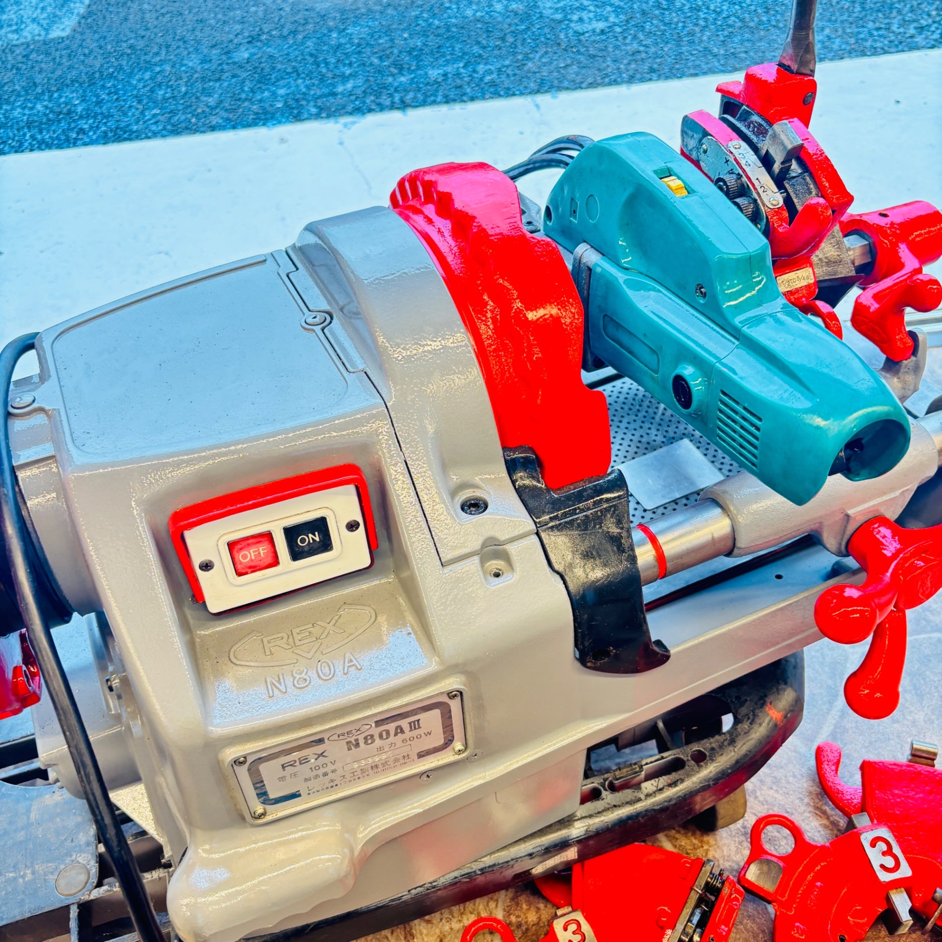 ※本州限定発送　送料無料！ REX (レッキス）　パイプマシンねじ切り機　N80A3（ダイヘッド3つ付き） 【越谷店】