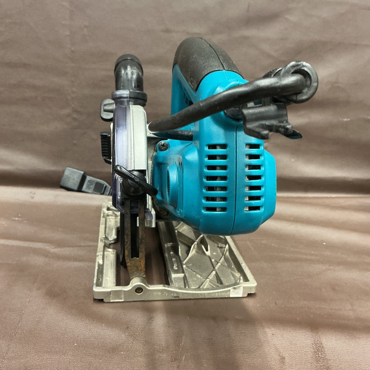 【中古品・延長コード付き！※ダストノズル補修アリ】 マキタ(makita) 125mm 防じんマルノコ KS5205FX 逆勝手【越谷店】