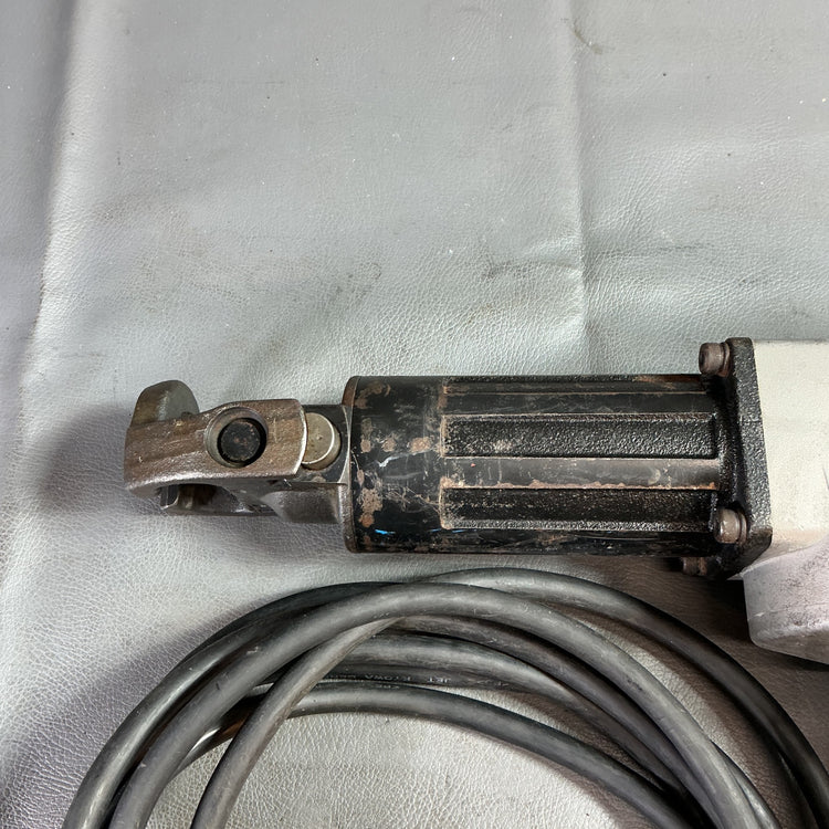 【中古】マキタ(makita) ハンマドリル HR3811  【越谷店】