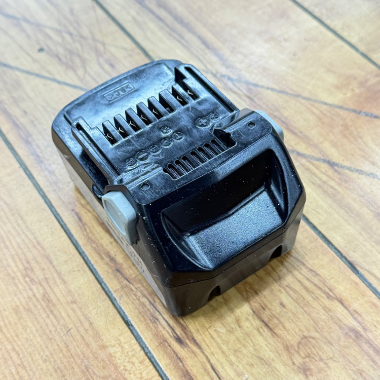 使用充電確認済み リチウムイオンバッテリー 18V/3.0Ah BSL1830 【リライズ蓮田店】