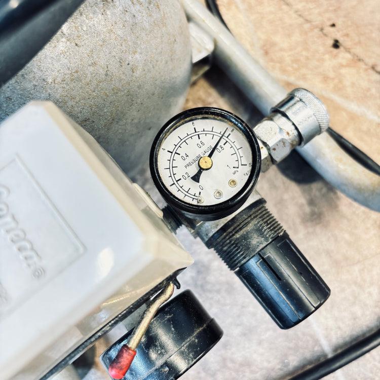 リョービ(RYOBI) エアコンプレッサ ACP-50 7L 698401A 【越谷店】