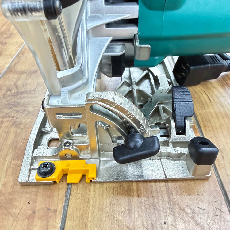 美品 125mm 電子集じん丸ノコ ショートコード仕様 NW-422ED 611302A 【リライズ蓮田店】