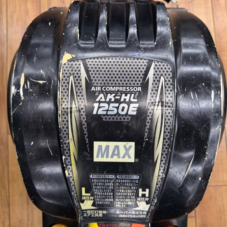 動作確認済み 高圧常圧兼用 エアコンプレッサー AK-HL1250E_ブラック 【リライズ蓮田店】