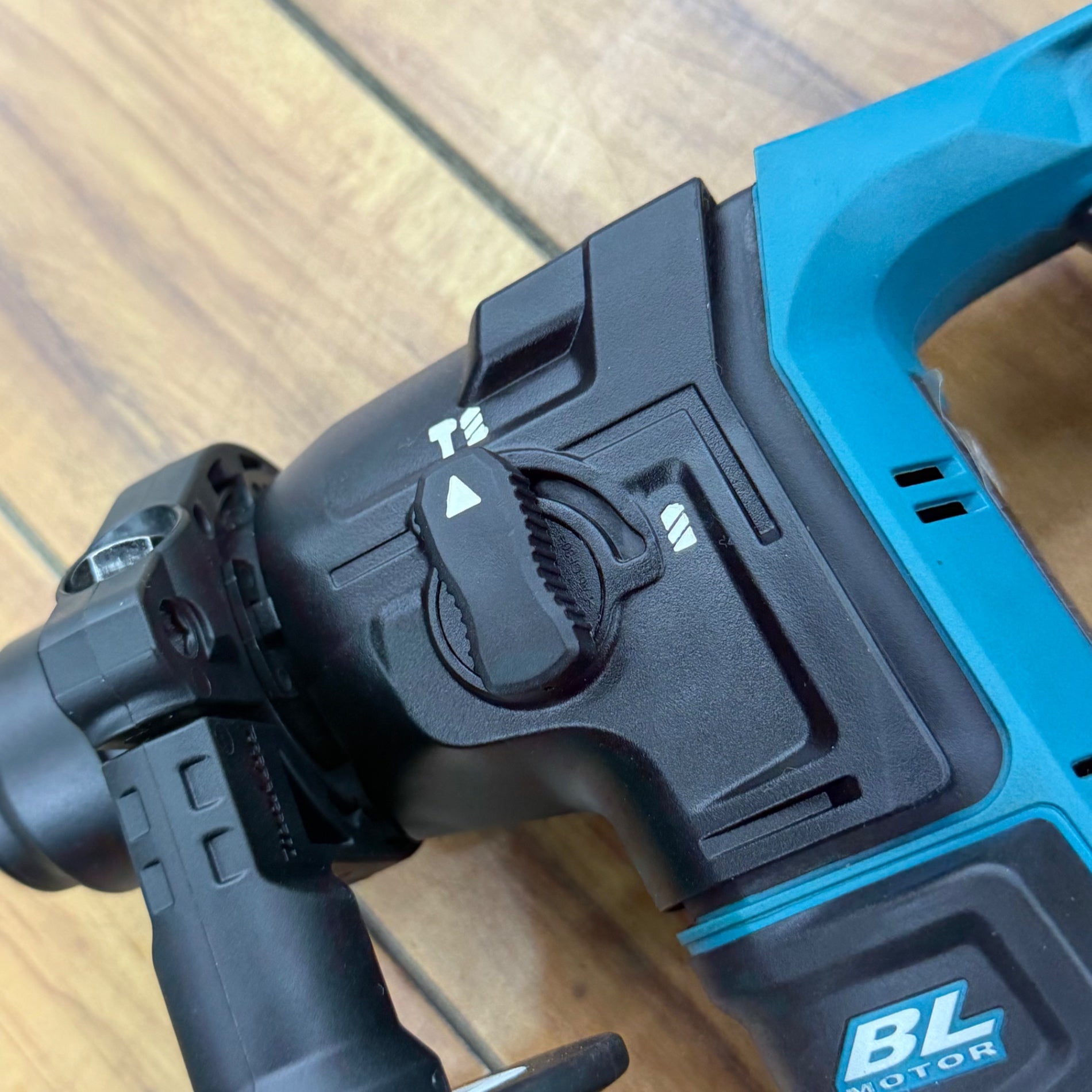 【美品】マキタ(makita) 18V 充電式ハンマドリル HR171DRGX  【蓮田店】
