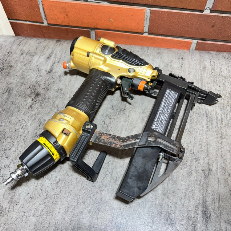 ◆ハイコーキ(HIKOKI) 高圧フロアタッカ N5004HMF 【市川行徳店】