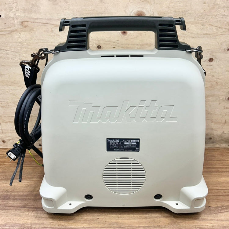 美品 Vベルト新品交換済み マキタ (makita) エアコンプレッサー AC700 常圧専用 5L  【船橋馬込店】