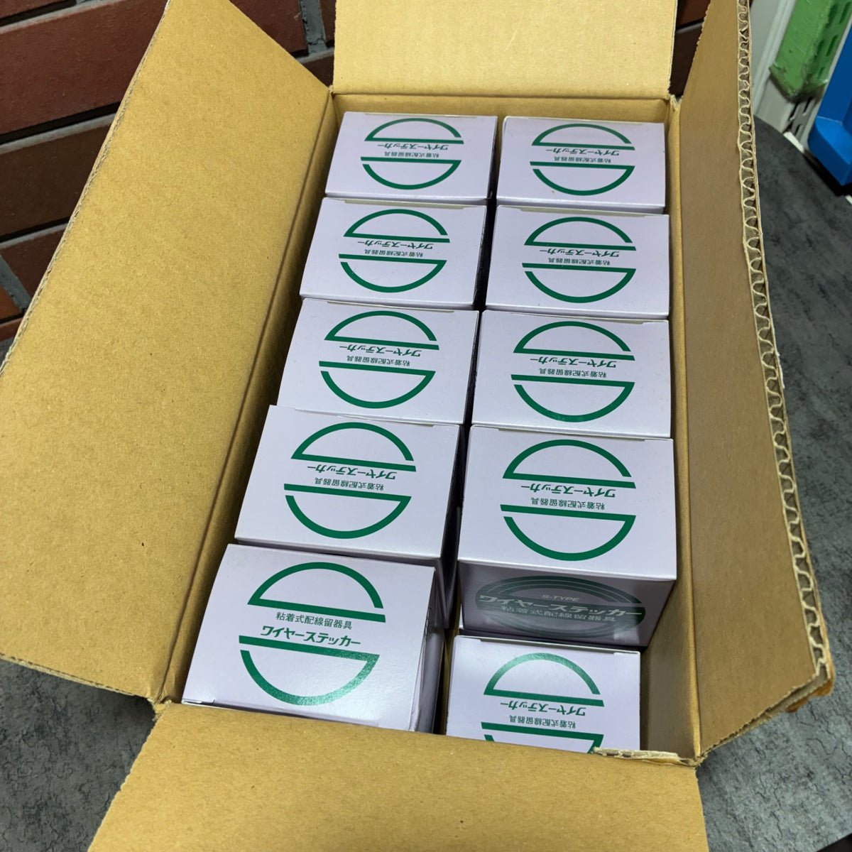 ワイヤーステッカー 粘着式配線留器具 S-10　1箱100個入り×19箱【市川行徳店】