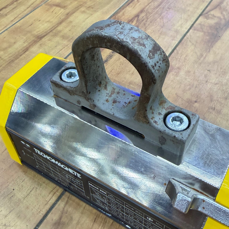 程度良好 マグネットリフター MaxX 250 吊上能力板材(250kg) 丸材(100kg) 【リライズ蓮田店】