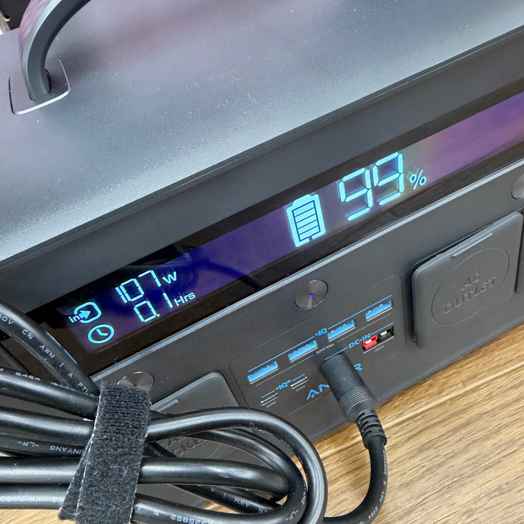極美品 ポータブル電源  Anker PowerHouse II 800 A1750 容量は 778Wh（216,000mAh）【リライズ蓮田店】