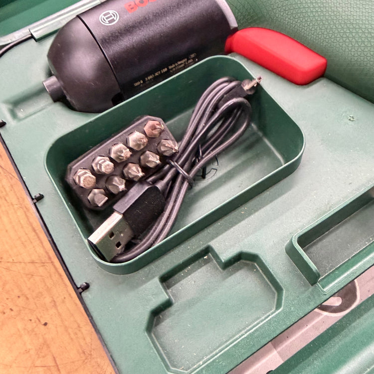 極美品 ボッシュ(BOSCH) コードレス電動ドライバー IXO6 【リライズ蓮田店】