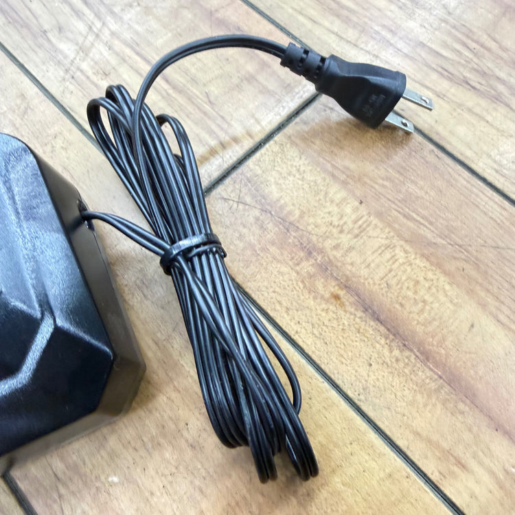 【コンパクト便】極美品 7.2V用 充電器 DC07SB 【リライズ蓮田店】