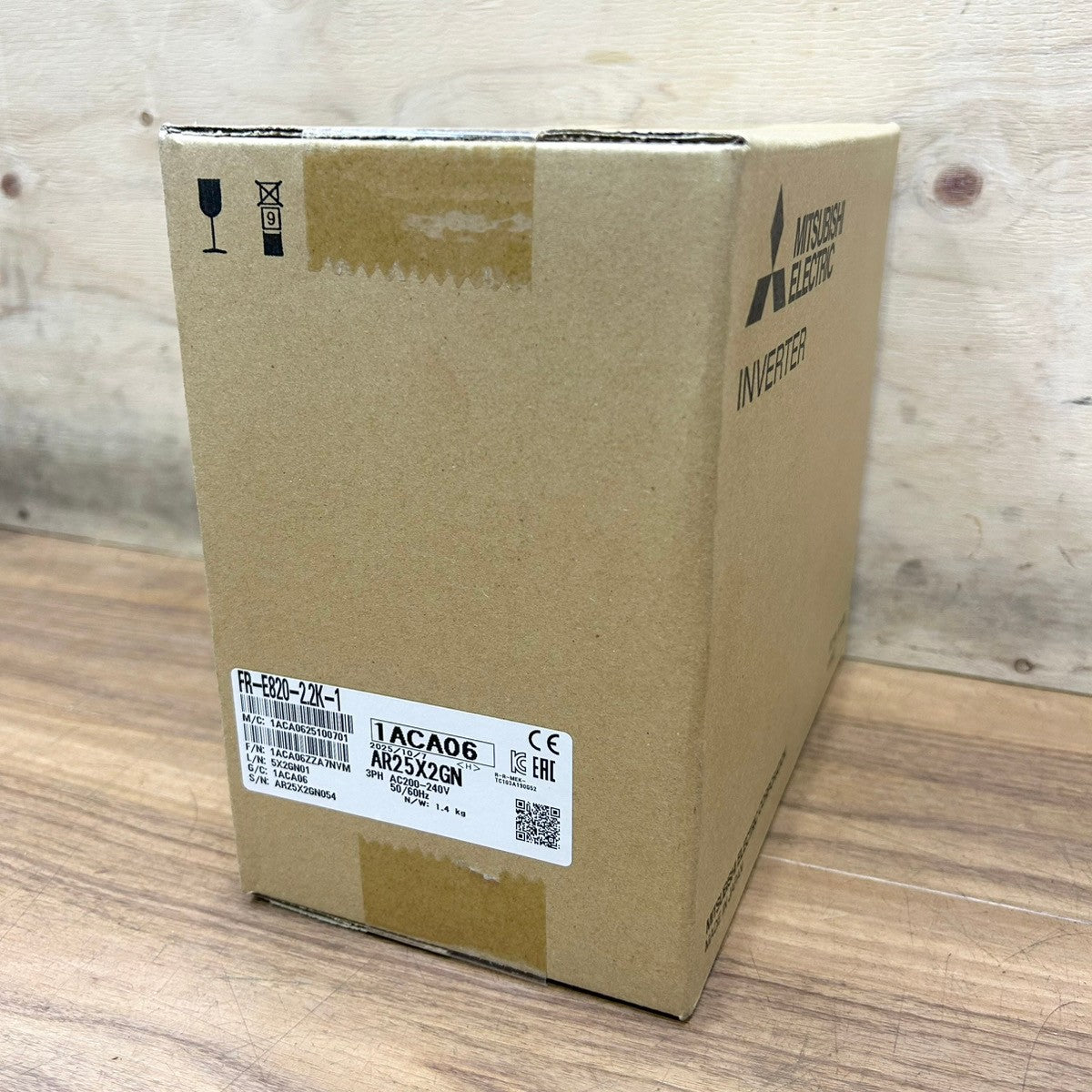 2025年製 三菱電機 (MITSUBISHI ELECTRIC) インバーター 三相 200V FR-E820-2.2K-1 【船橋馬込店】