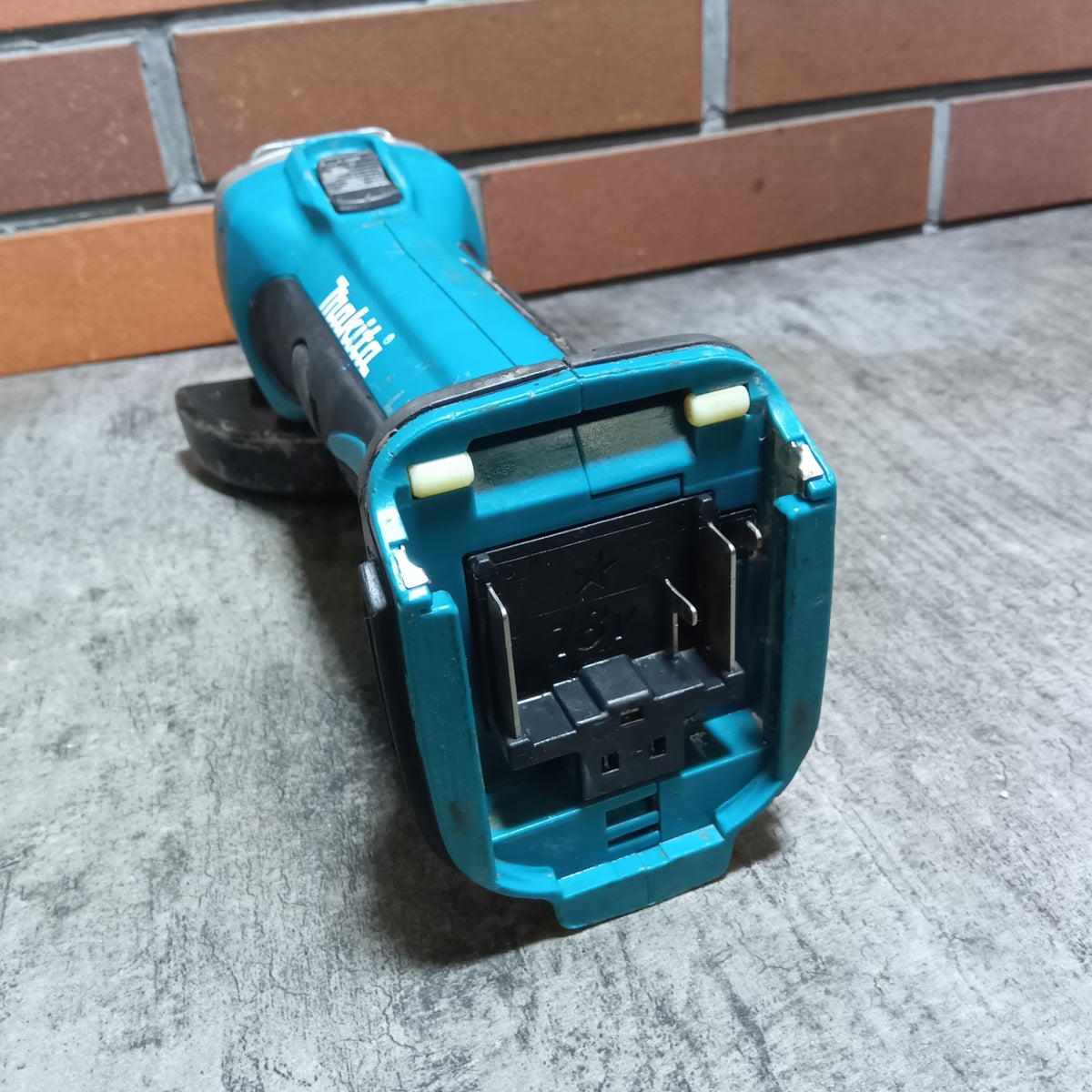 18V充電式ディスクグラインダ  GA402DZ 【市川行徳店】