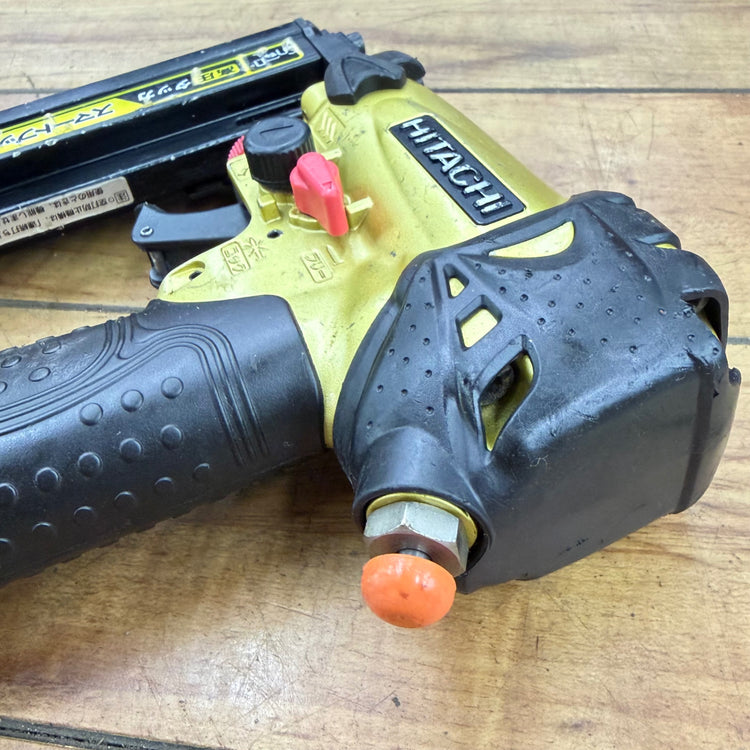 打ち込み動作良好 4mm 高圧エアタッカ N2504HMB 【リライズ蓮田店】